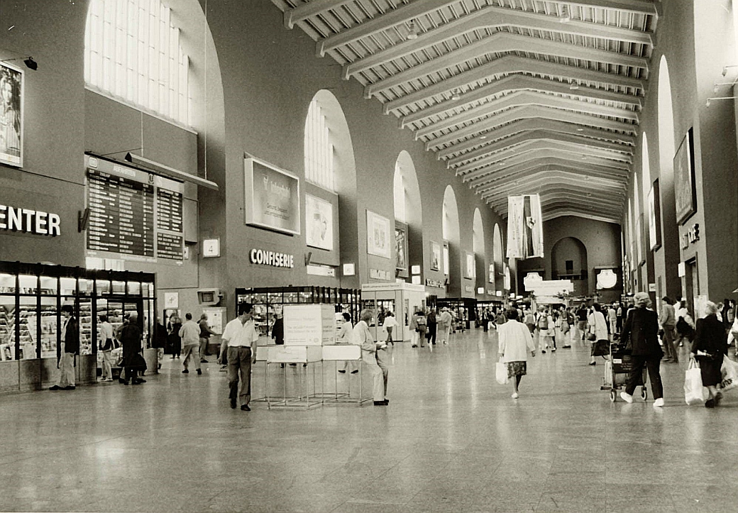landesarchiv_baden-wuerttemberg_staatsarchiv_ludwigsburg_k_414_i_nr_1236_bild_123_2-637537-123_haupthalle-hbf-stgt.-um-1990_kleinst